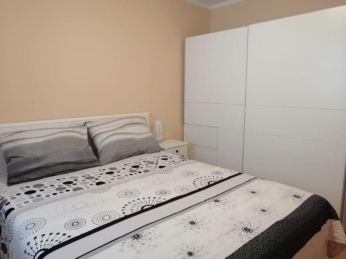 Apartmán Ena Turanj Exteriér fotografie