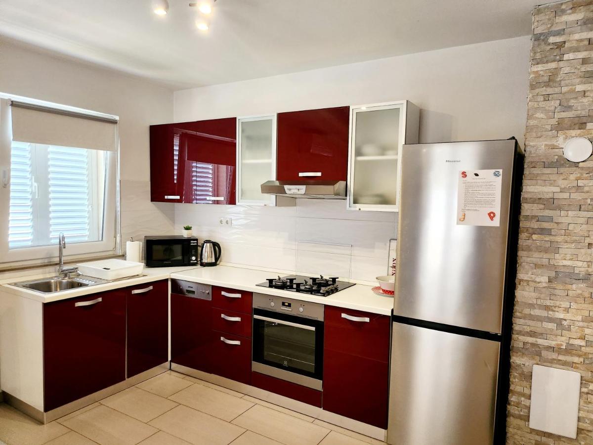 Apartmán Ena Turanj Exteriér fotografie
